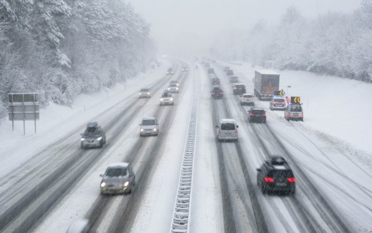 Important Driving Tips to Keep You Safe This Winter | Modern Survival